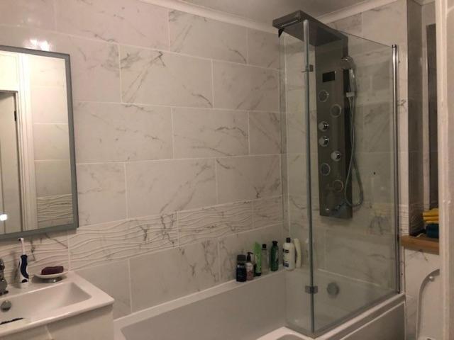 Beautiful Large Room In London Flat Екстериор снимка